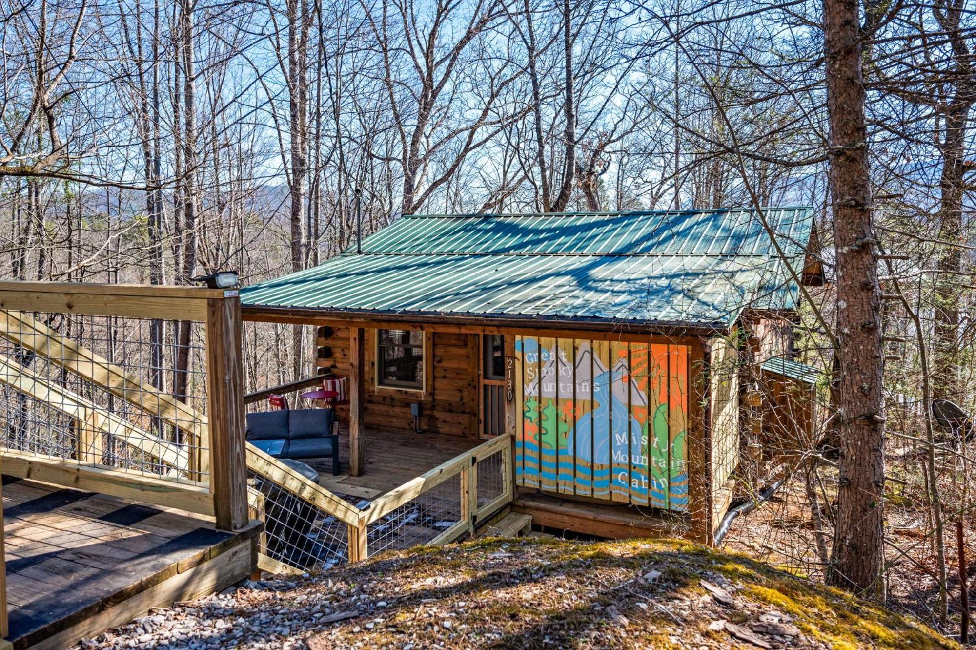 Holiday home Couples Getaway Near National Park W Hot Tub Pigeon Forge